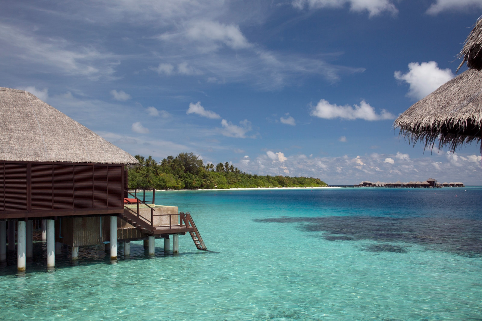 content/hotel/Coco Bodu Hithi/Accommodation/Water Villa/CocoBodu-Acc-WaterVilla-06.jpg